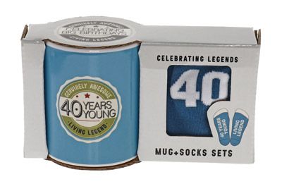 40 YEARS YOUNG MUG AND SOCK SET