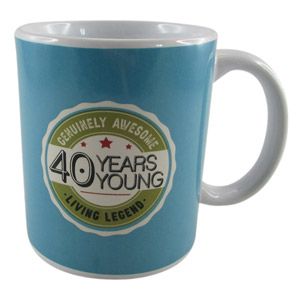 40 YEARS YOUNG MUG AND SOCK SET