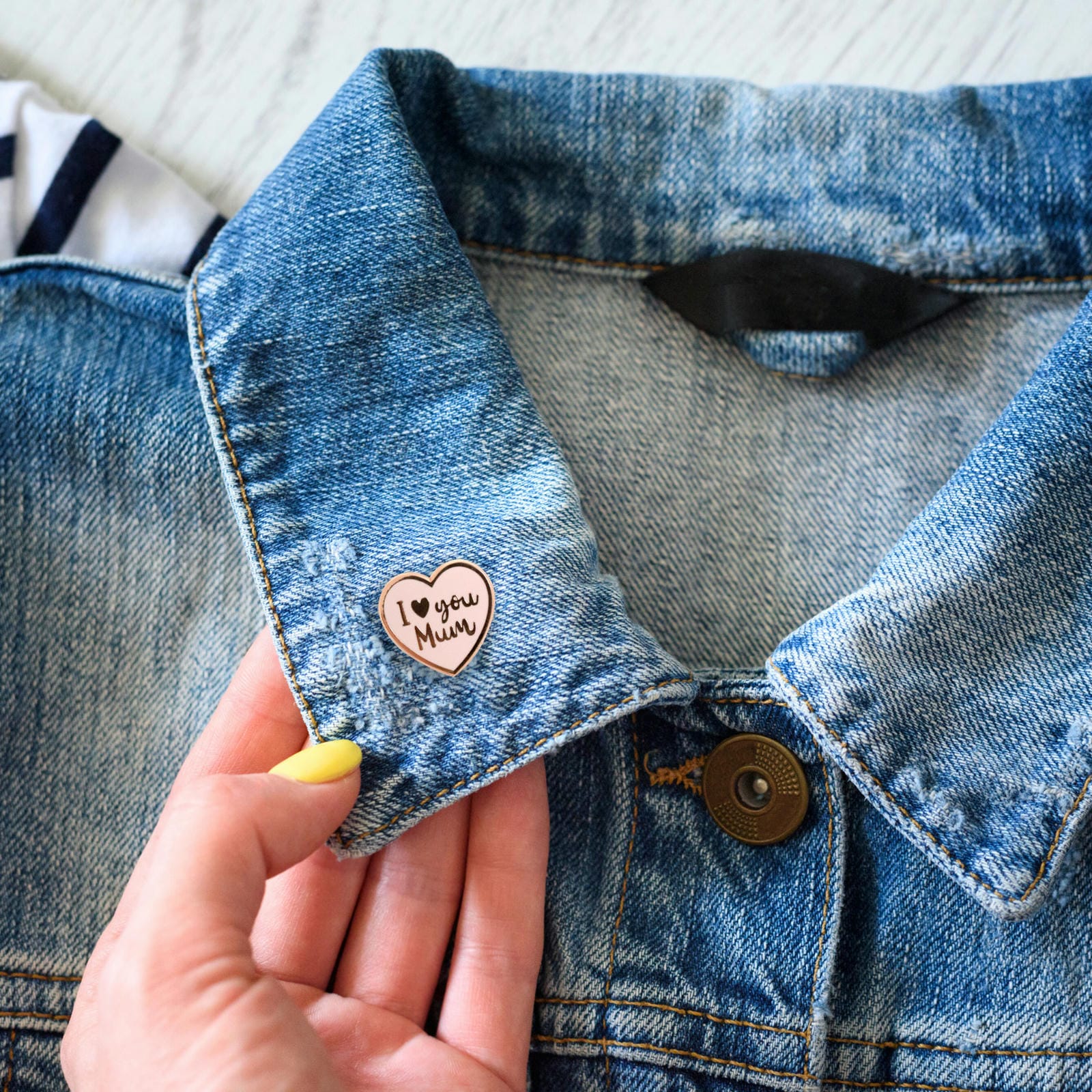 Mother's Day Mum Keepsake Pin 
